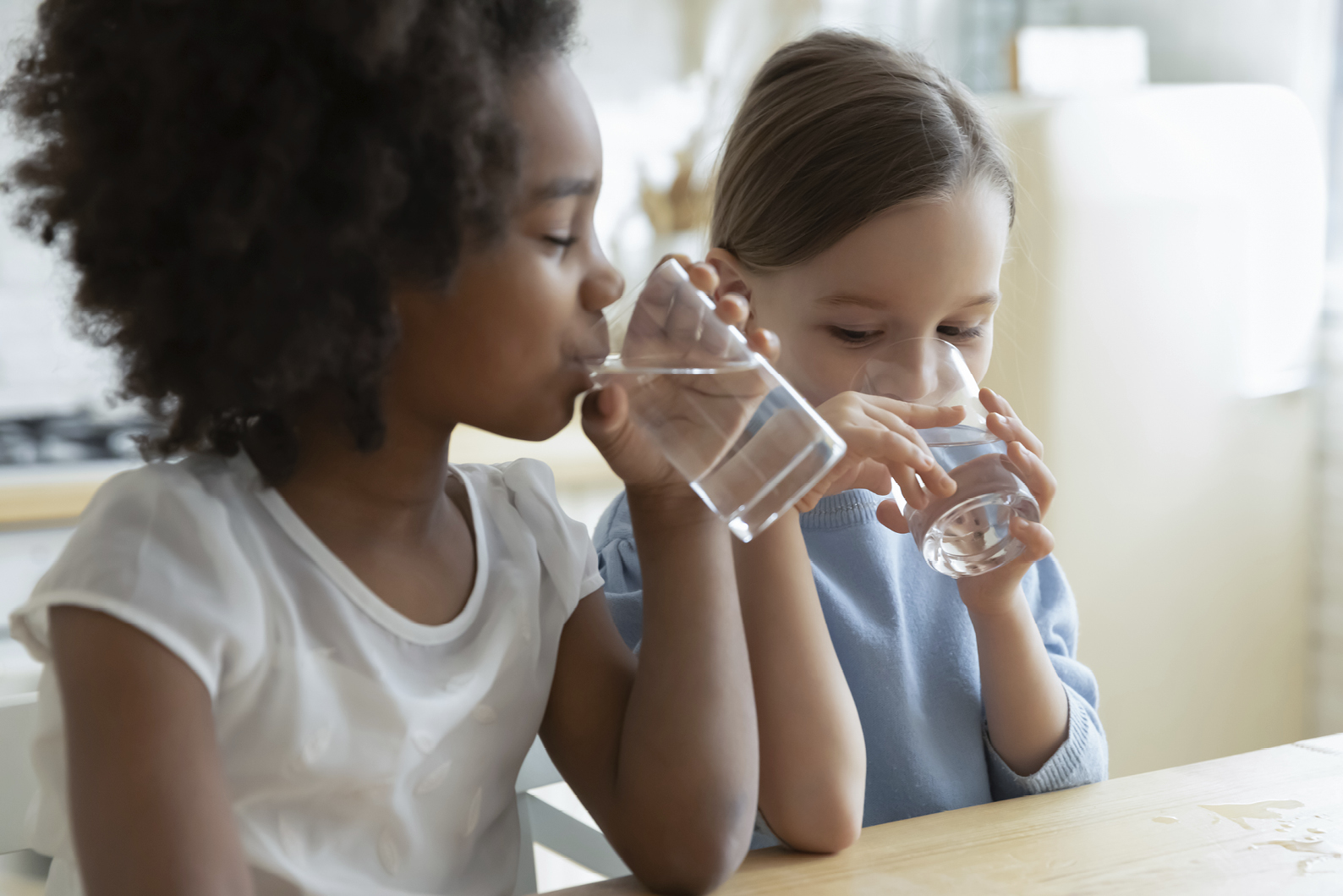 Kids drinking water