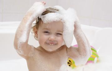 Baby washing hair